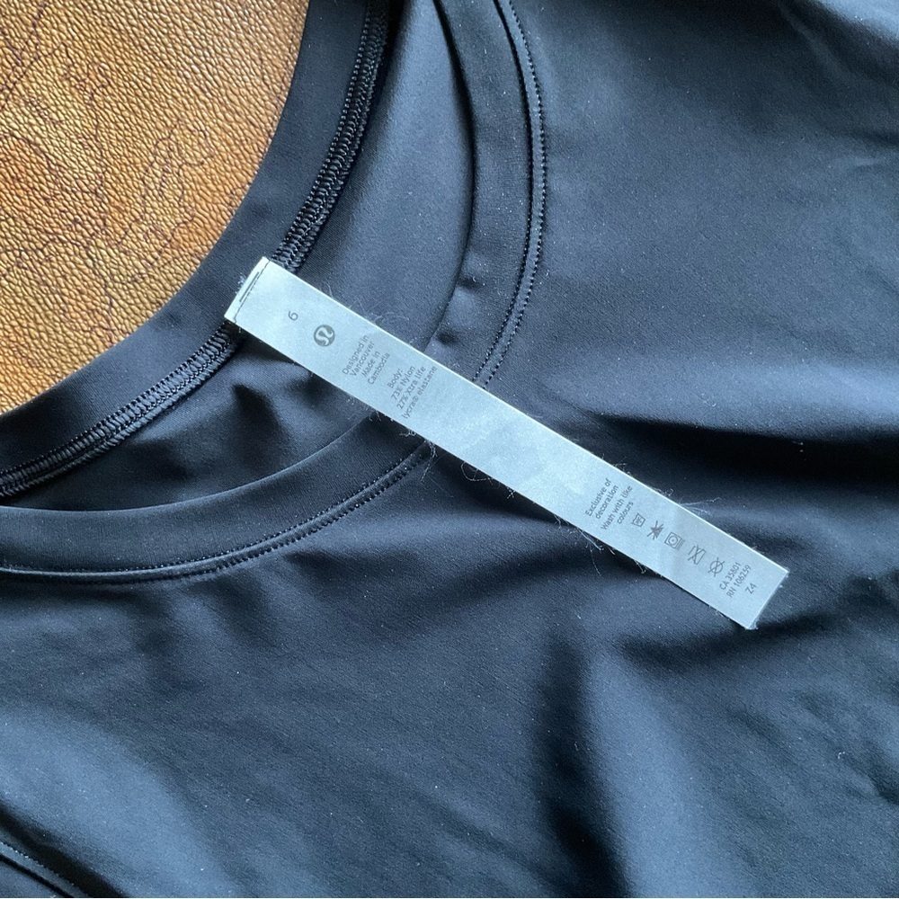 lululemon High Neck split Hem Run Tank - Picture 4 of 8